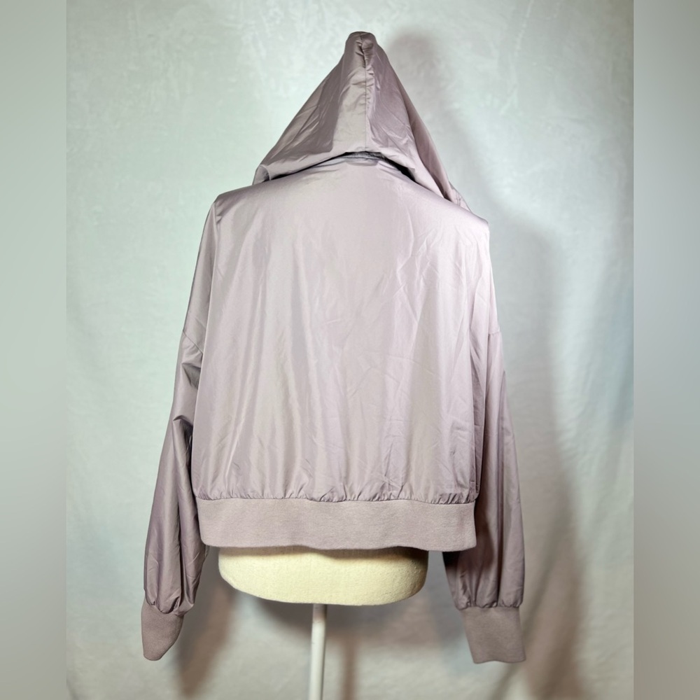 Hollister NWT Crop Windbreaker Jacket Women’s Size Large Light Purple - Picture 5 of 10